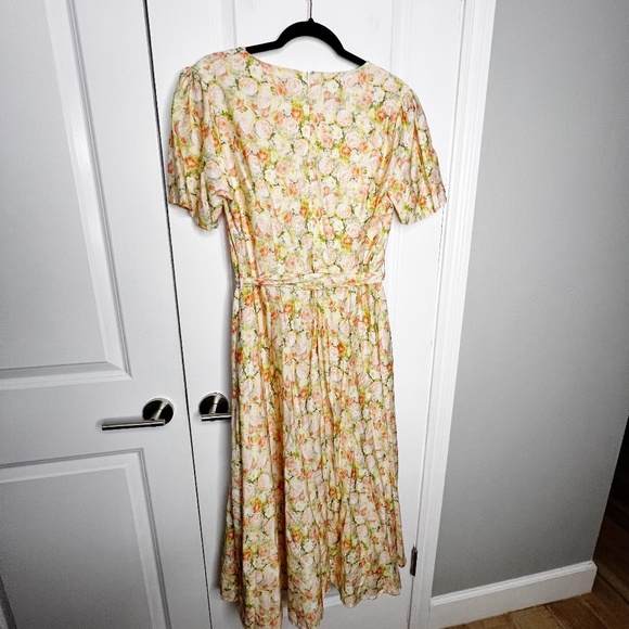 Ivy City Co faux wrap Lyra Midi Dress Yellow Floral Print Size Medium - Picture 4 of 9